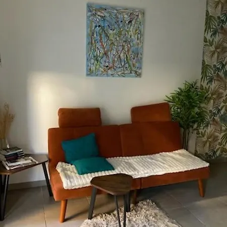 View Jolie Avec Jardin Lejlighed